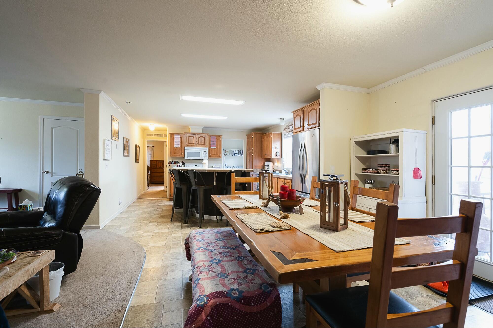6216 County Road 1360