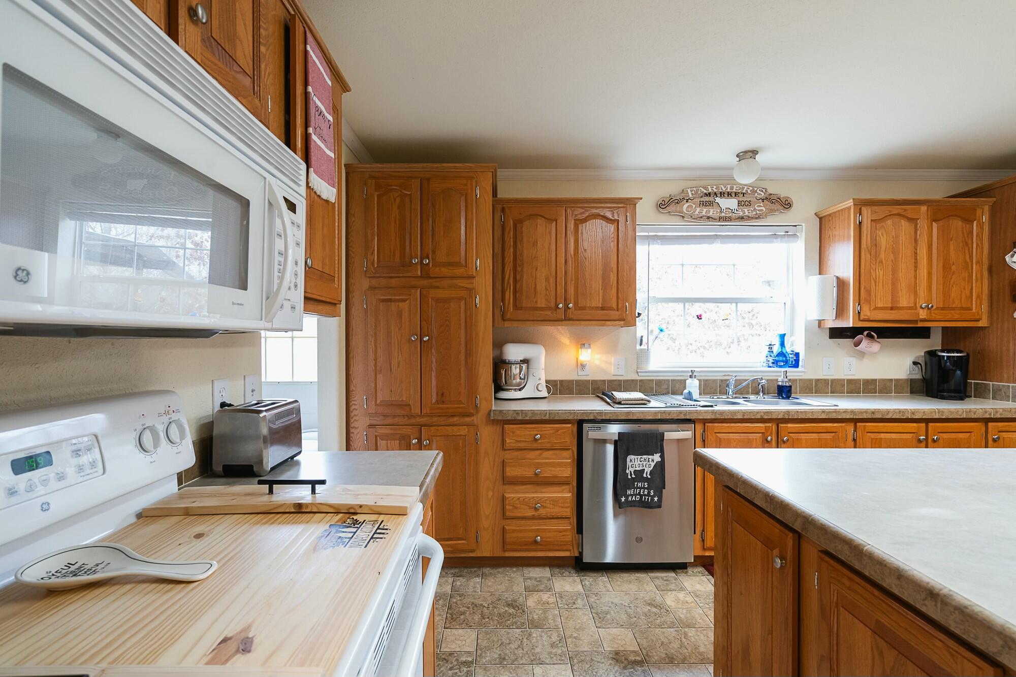 6216 County Road 1360