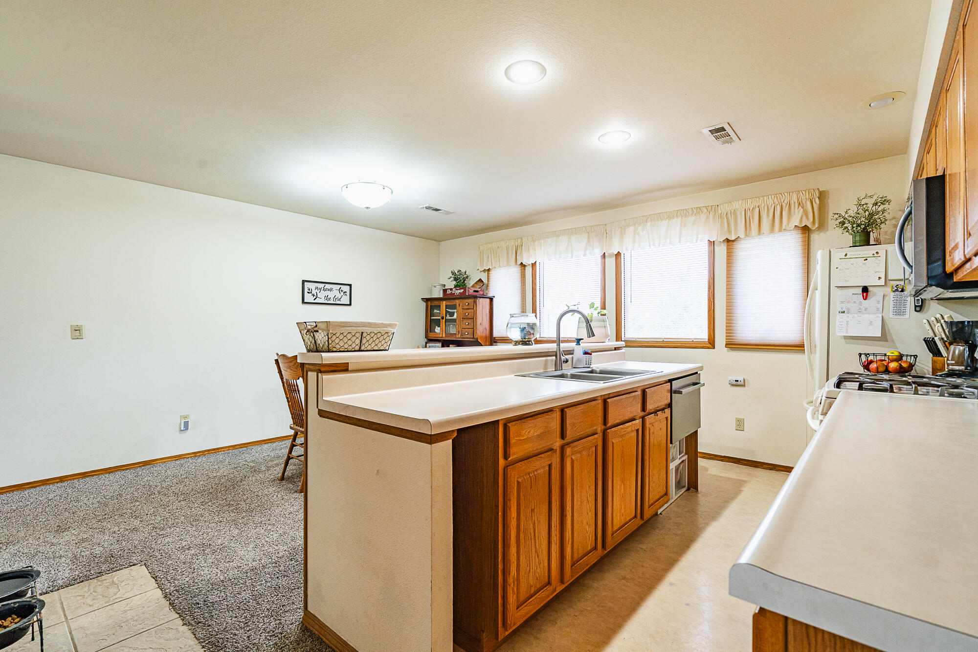 2618 Rhonda Drive
