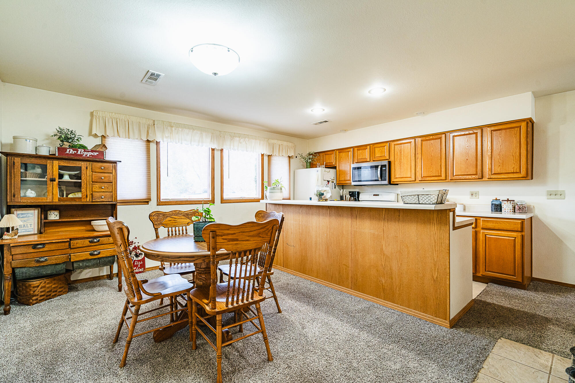 2618 Rhonda Drive