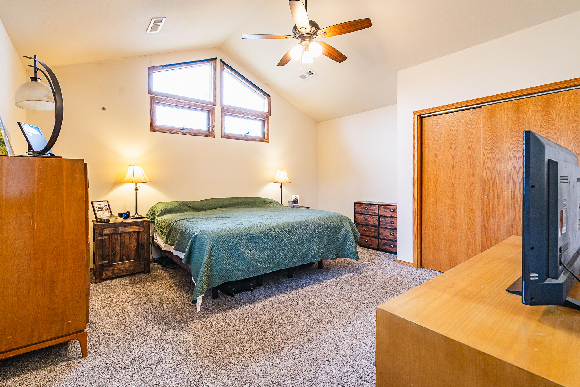 2618 Rhonda Drive