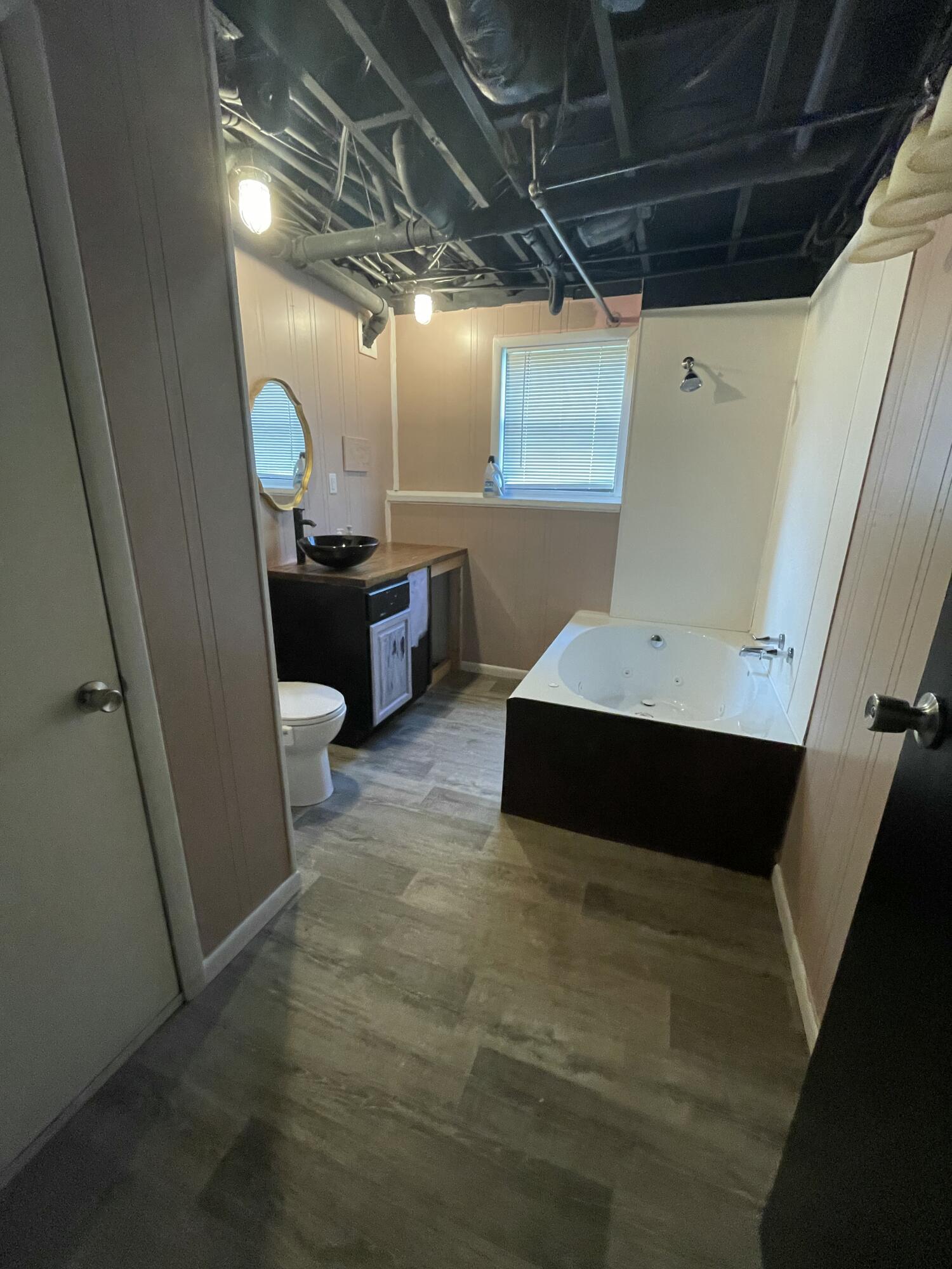 8395 County Road 8970