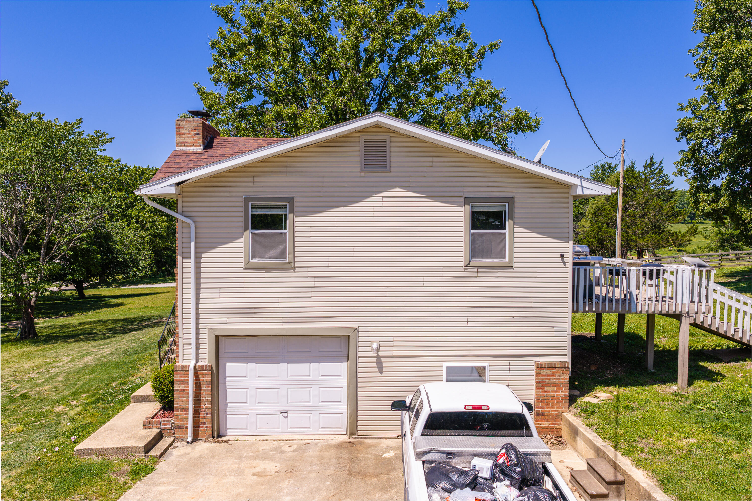 8395 County Road 8970
