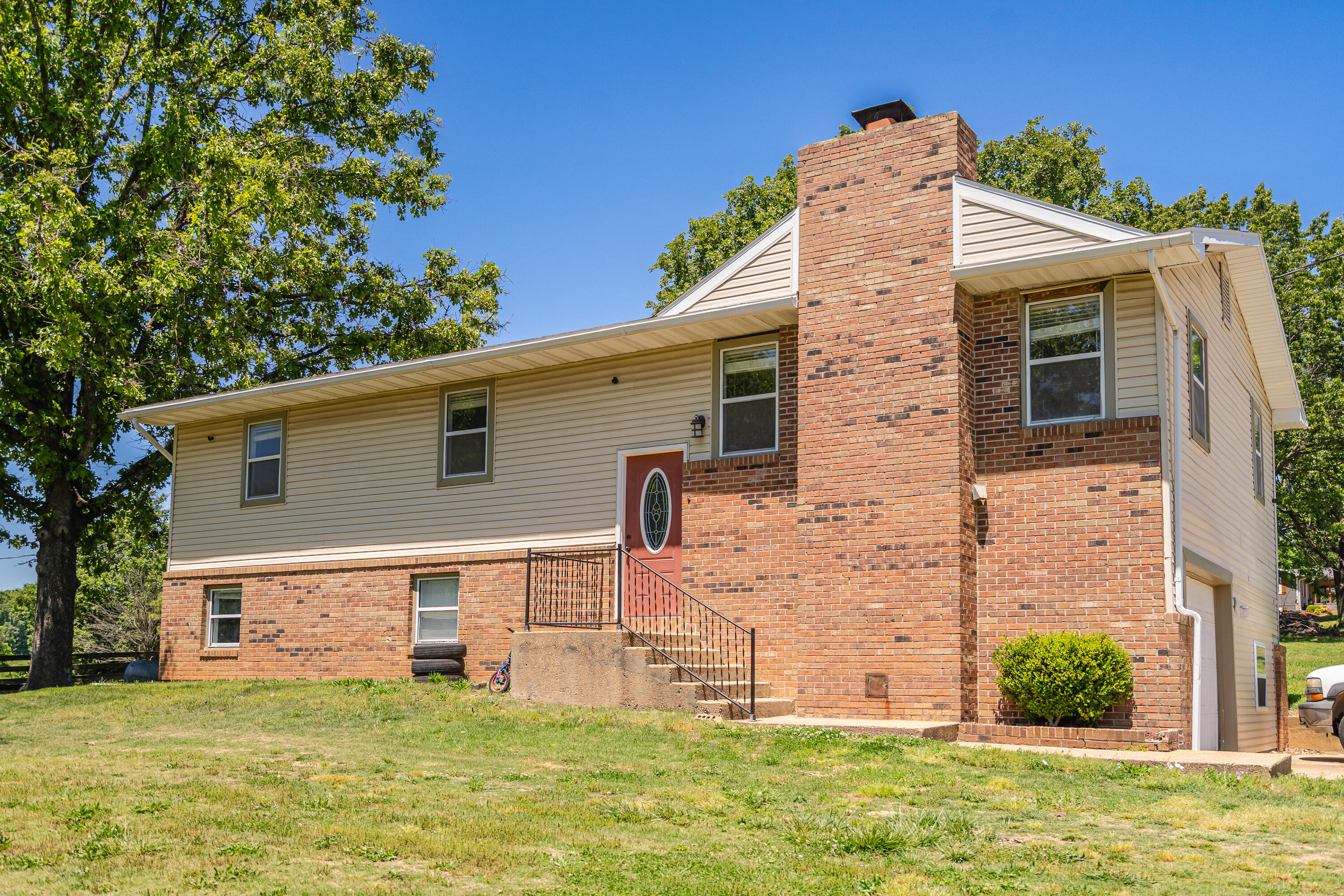 8395 County Road 8970
