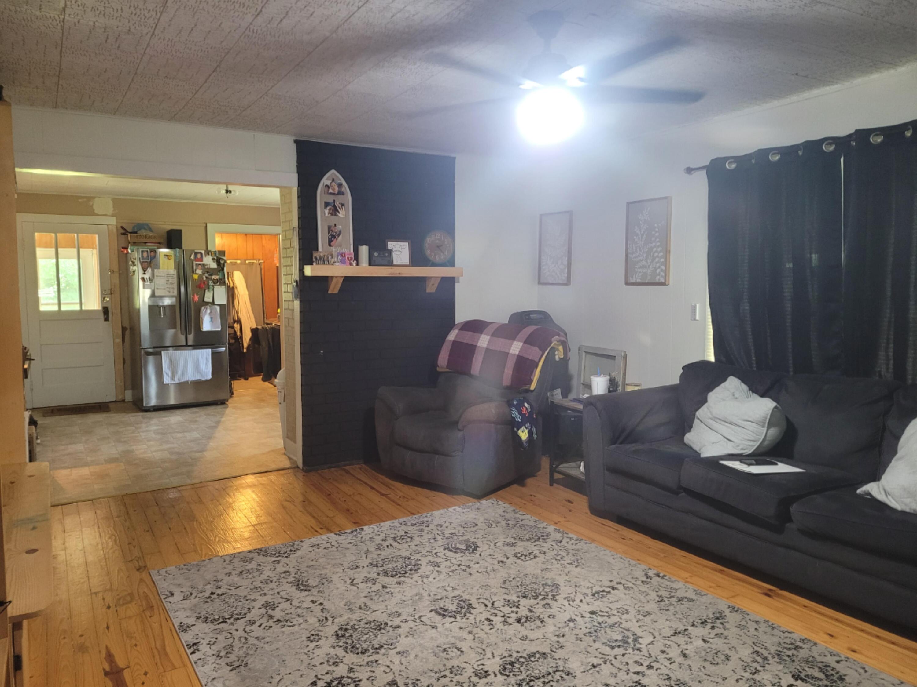 1220 Lambert Lane