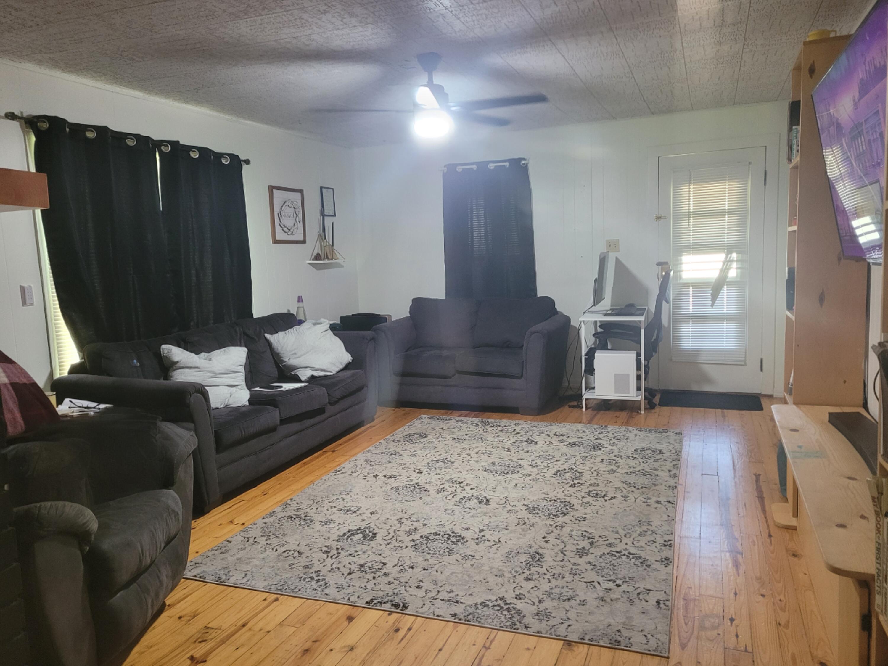 1220 Lambert Lane