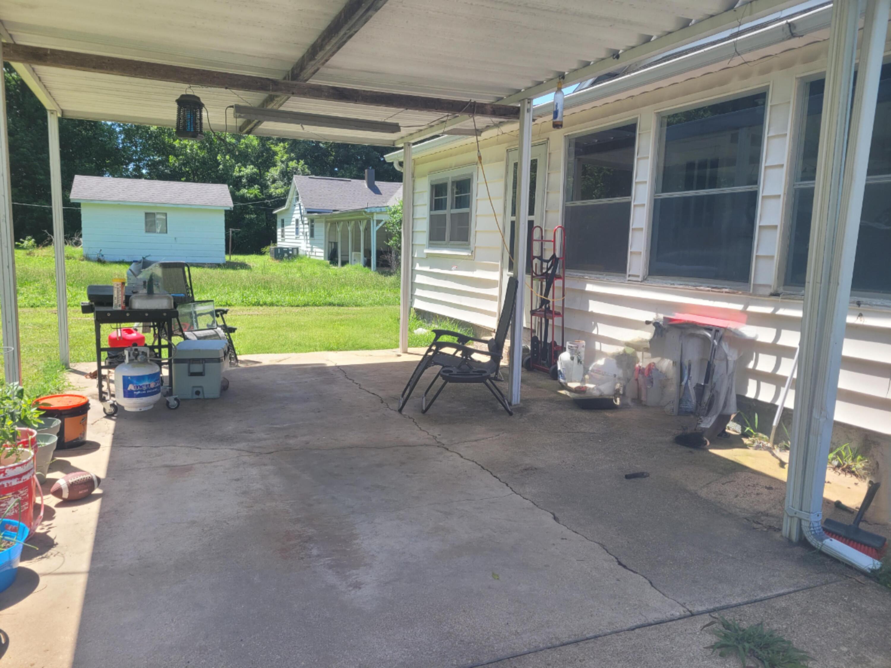 1220 Lambert Lane