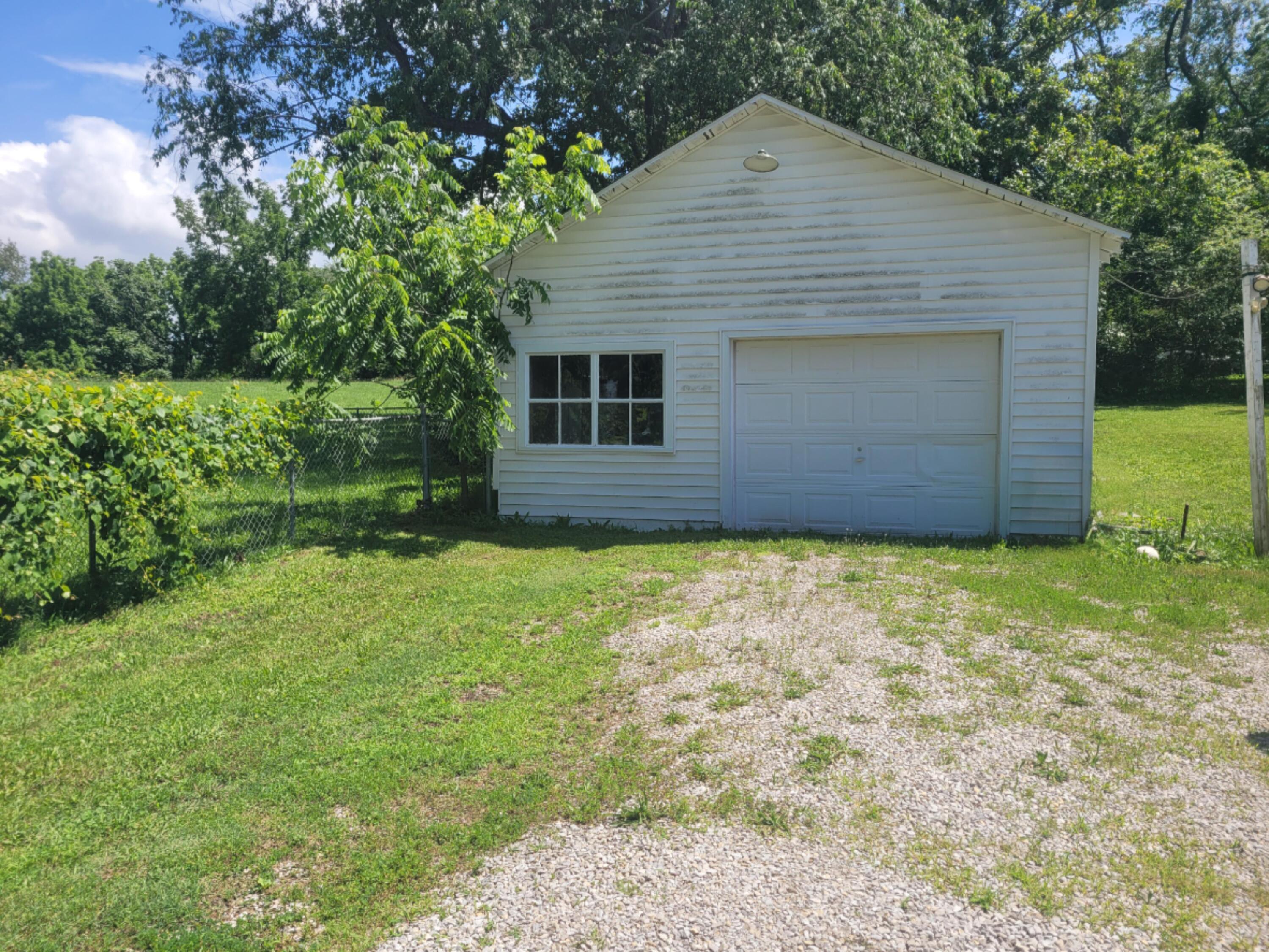 1220 Lambert Lane