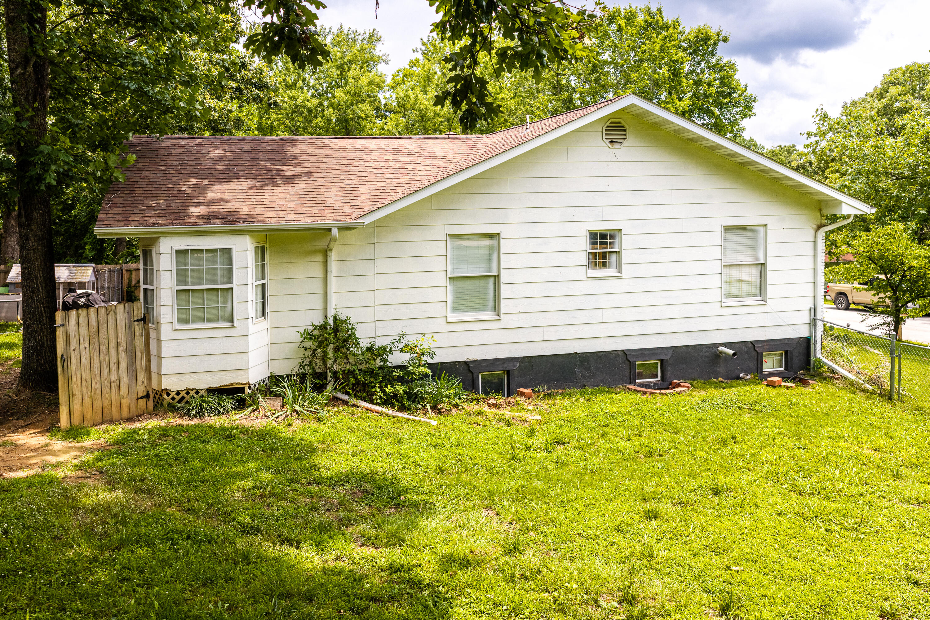 2002 Sycamore Drive