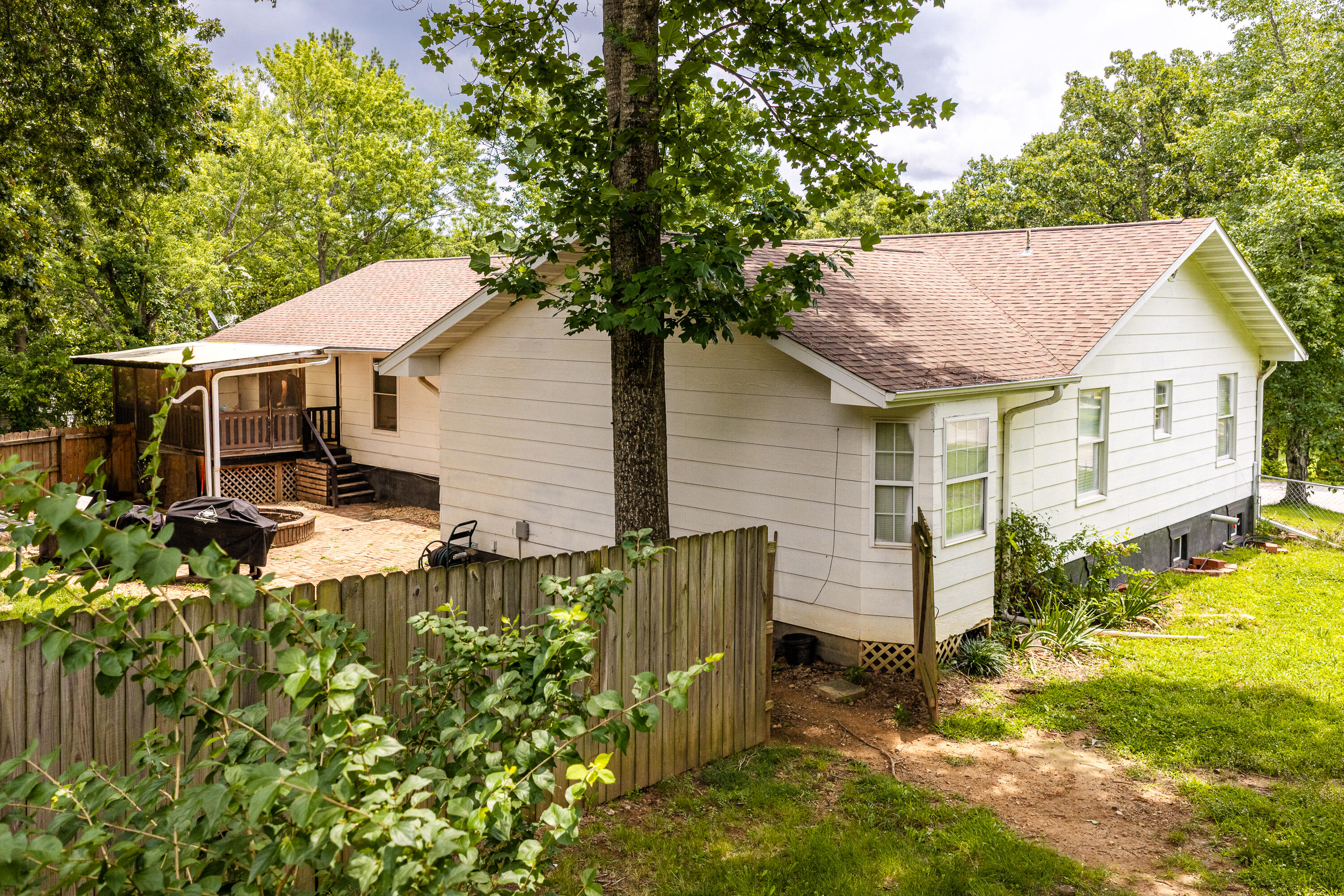 2002 Sycamore Drive