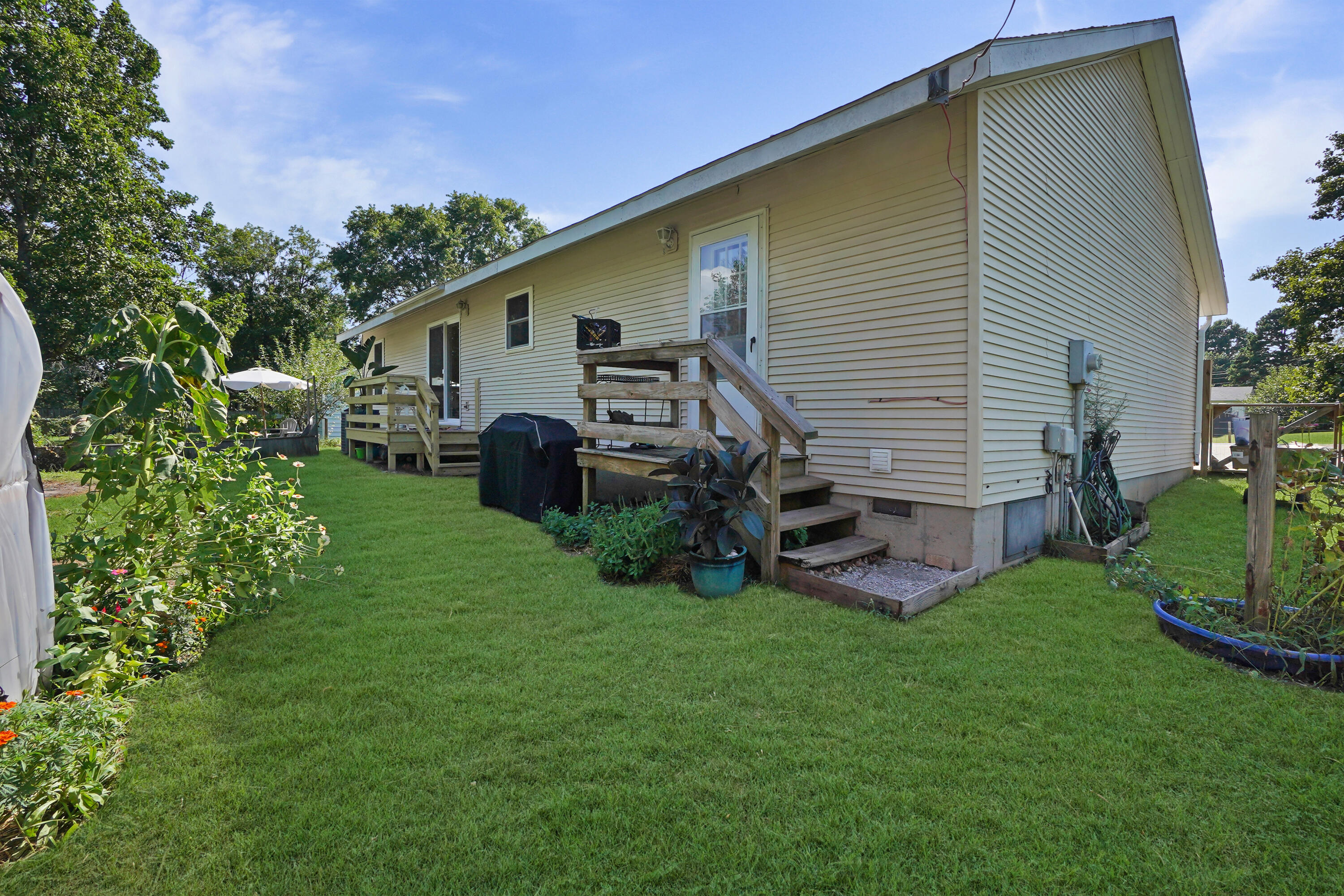 1934 Anne Drive