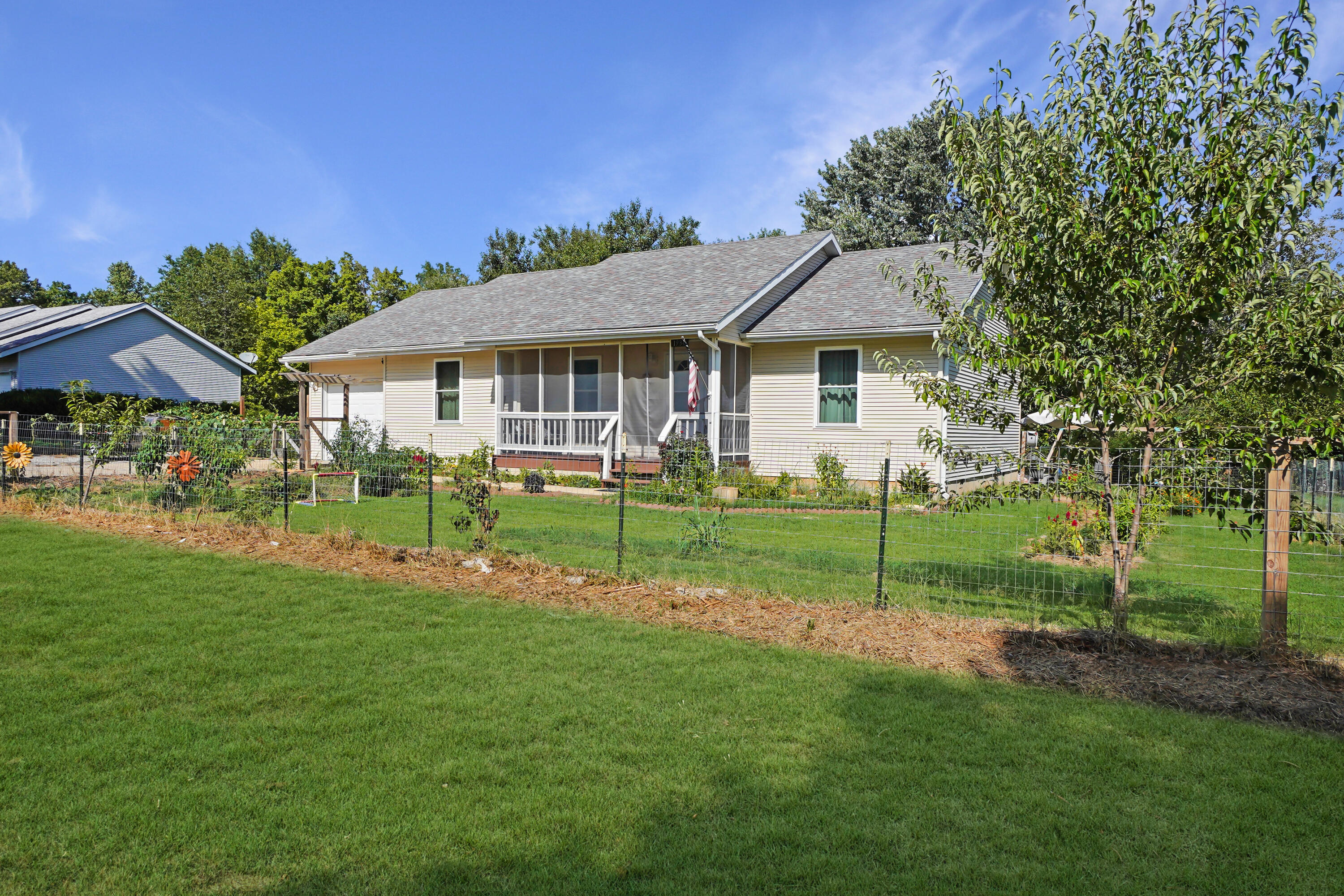 1934 Anne Drive