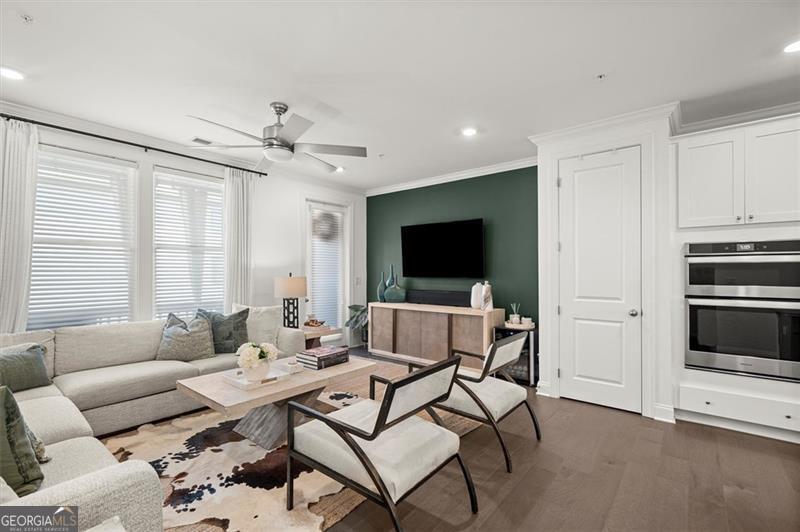 6524 BEACON