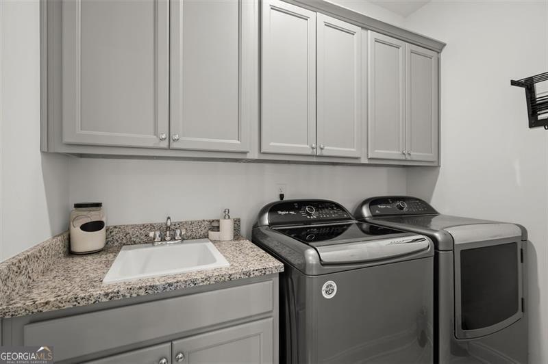 6524 BEACON