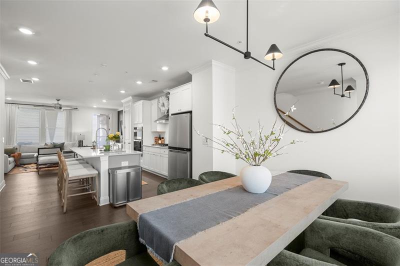 6524 BEACON