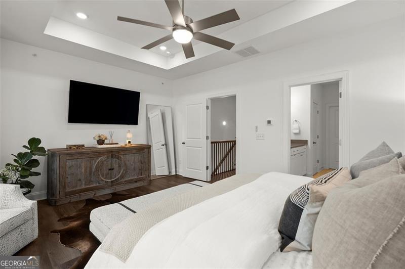 6524 BEACON