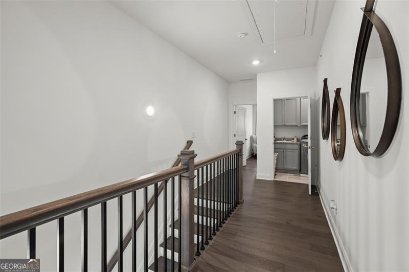 6524 BEACON