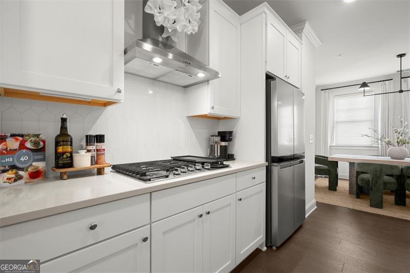 6524 BEACON