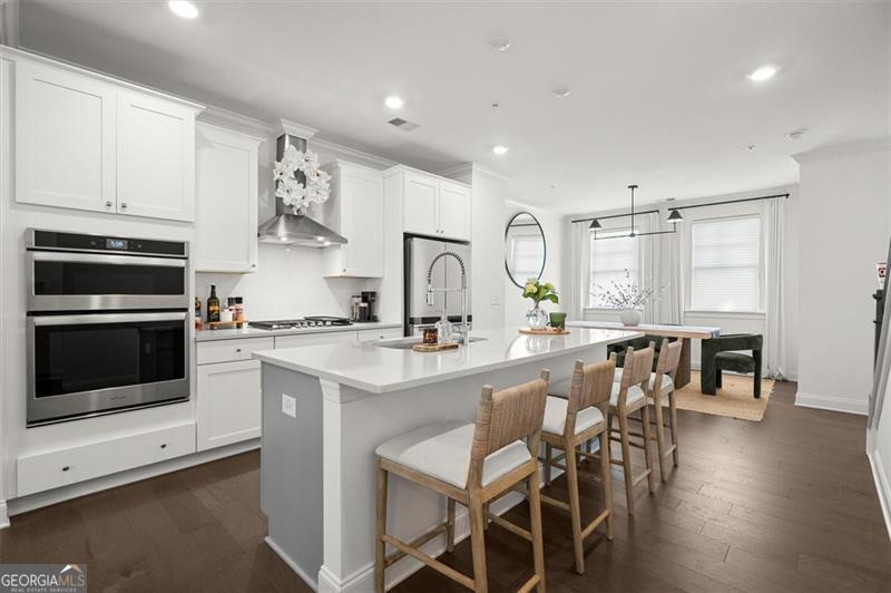 6524 BEACON