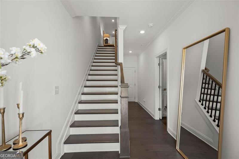 6524 BEACON