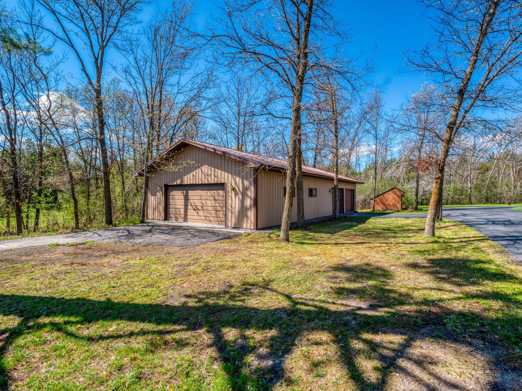 2935 Acorn Lane NE