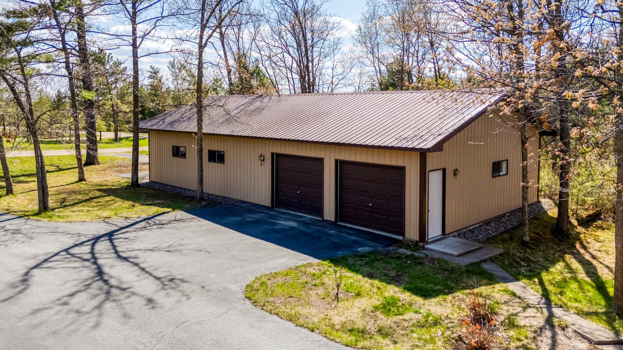 2935 Acorn Lane NE