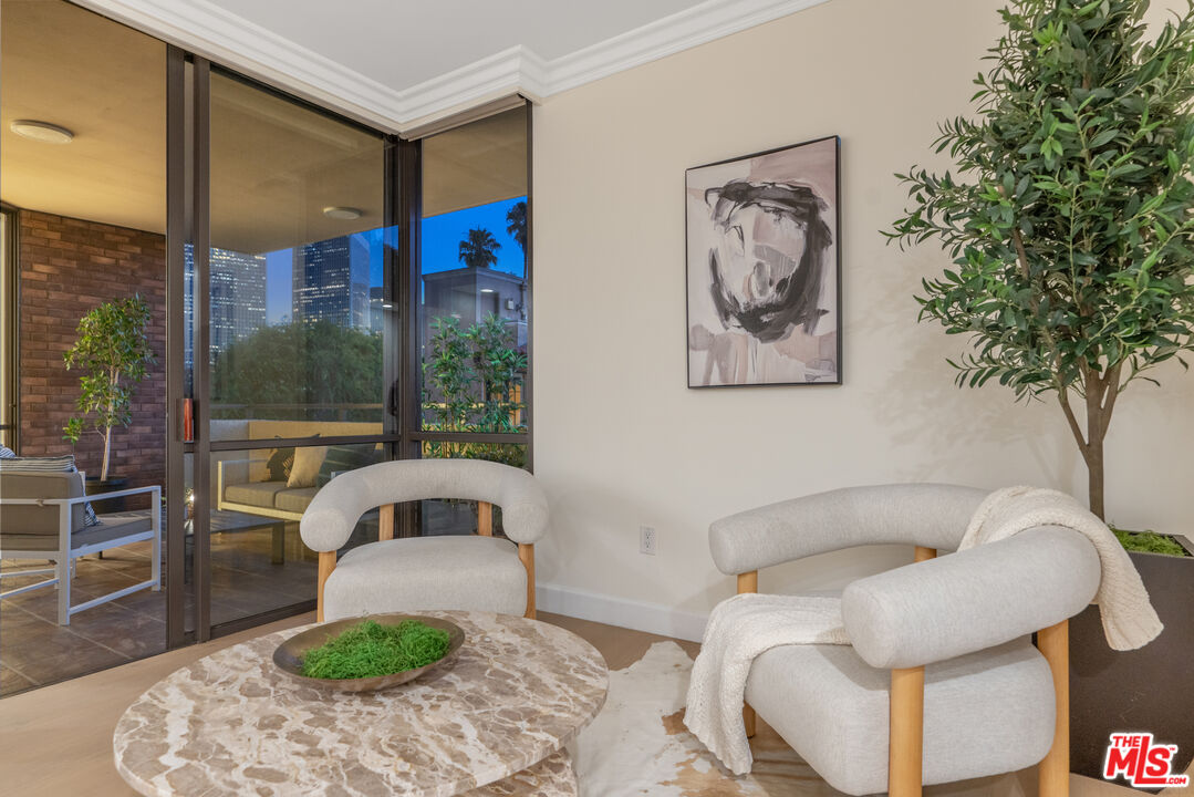 211 S Spalding Dr Unit: 205N