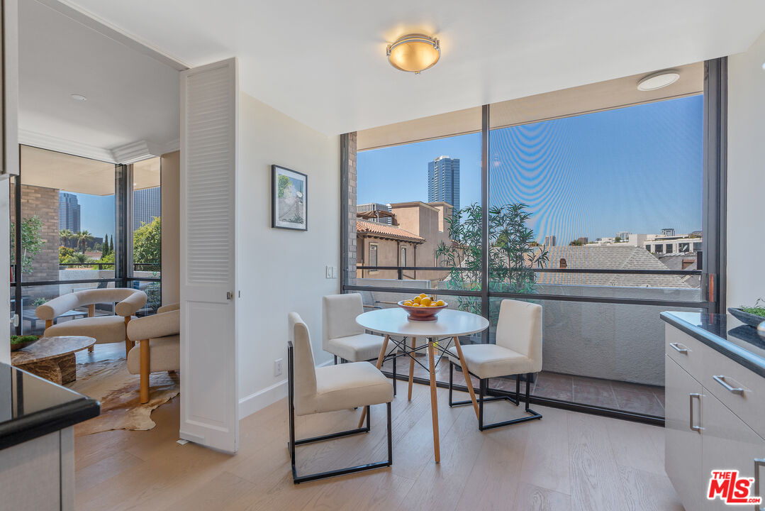 211 S Spalding Dr Unit: 205N