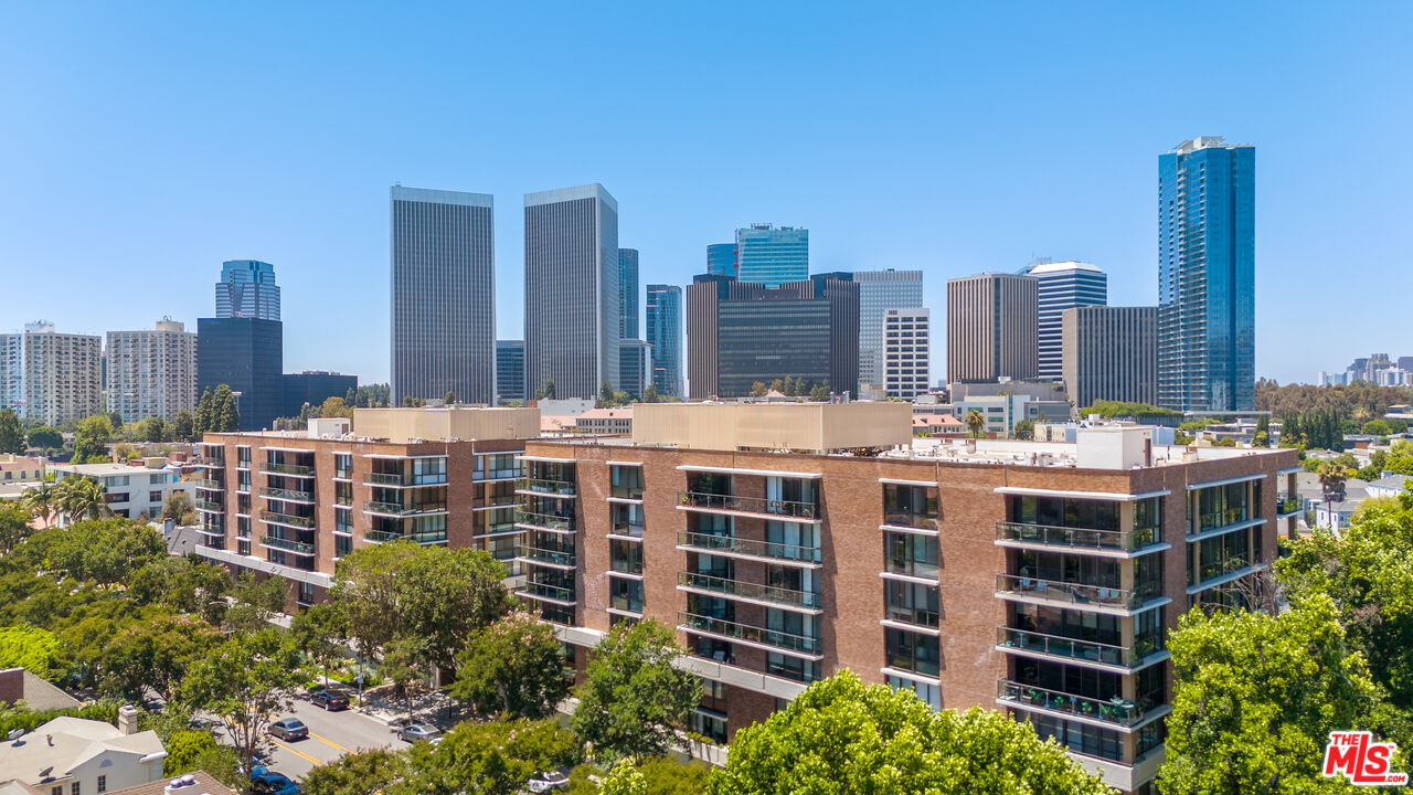 211 S Spalding Dr Unit: 205N