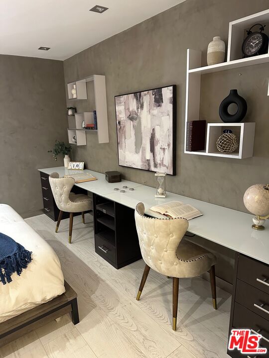 262 N Crescent Dr Unit: 2 E