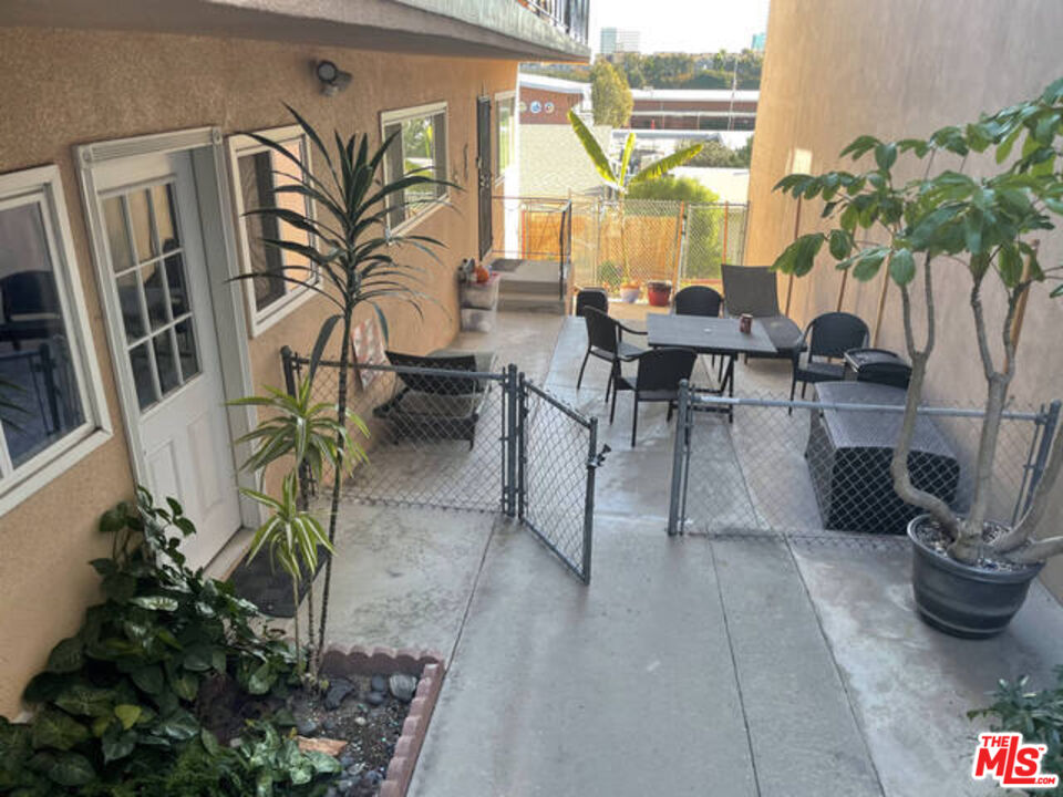 330 Bungalow Dr