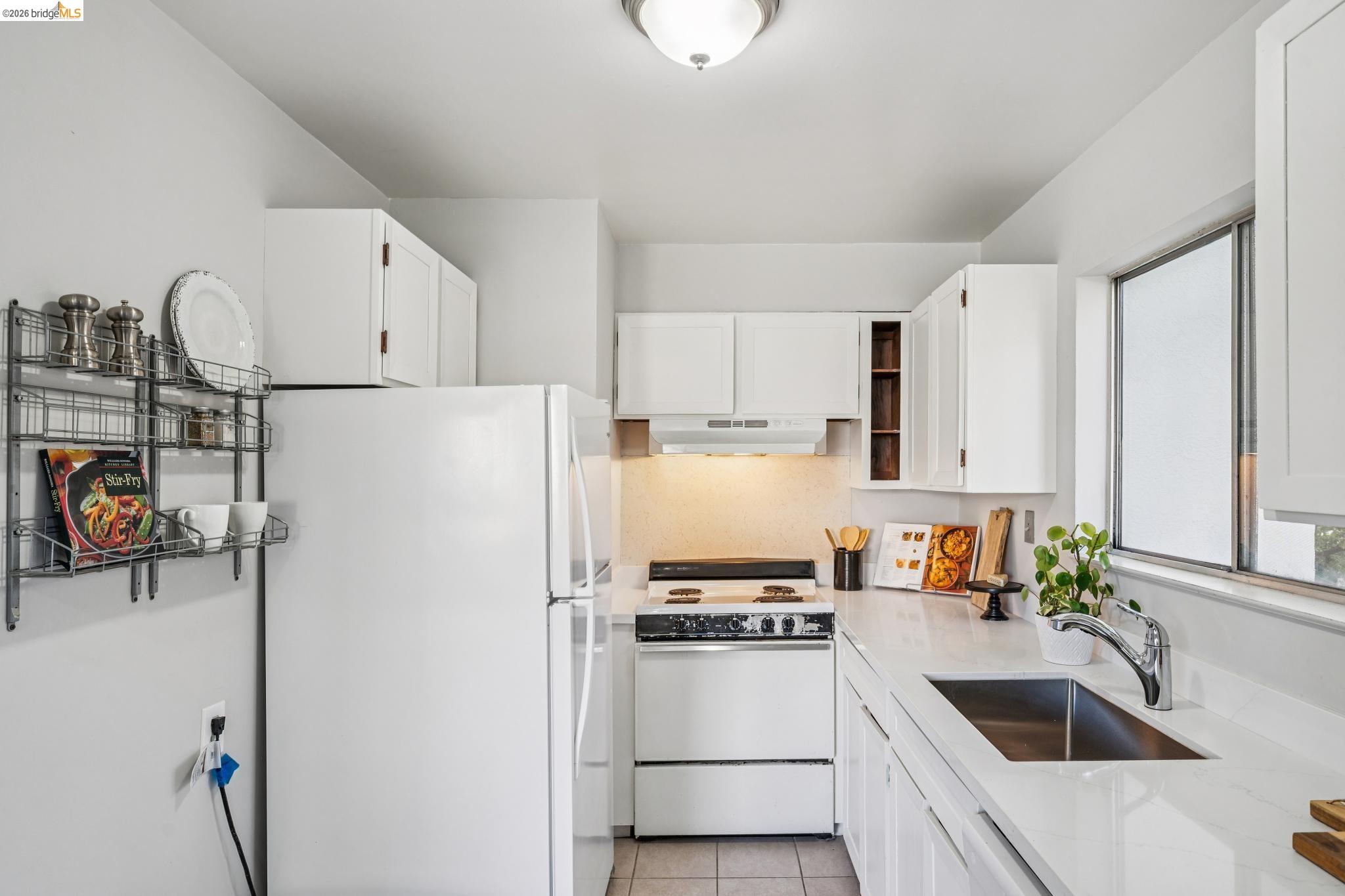 2614 Warring St # 6A