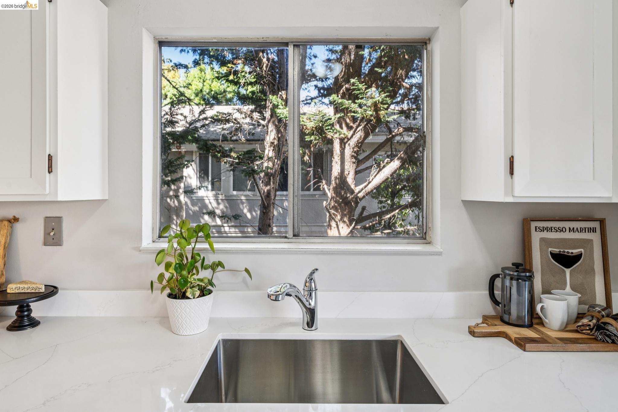 2614 Warring St # 6A