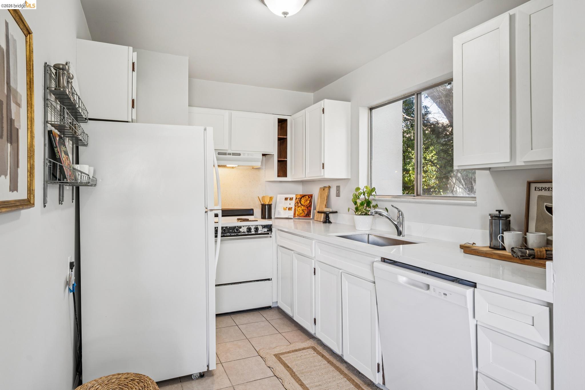 2614 Warring St # 6A