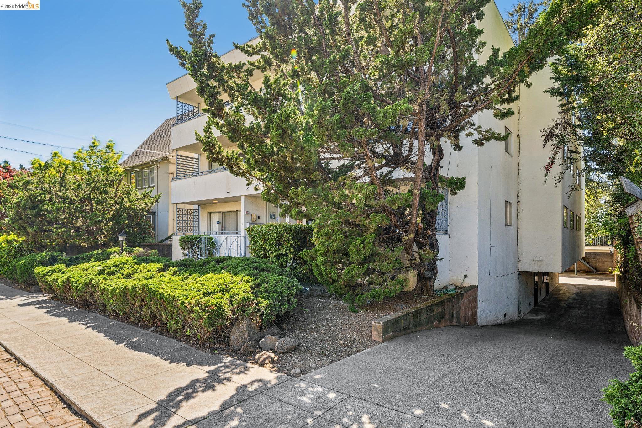 2614 Warring St # 6A