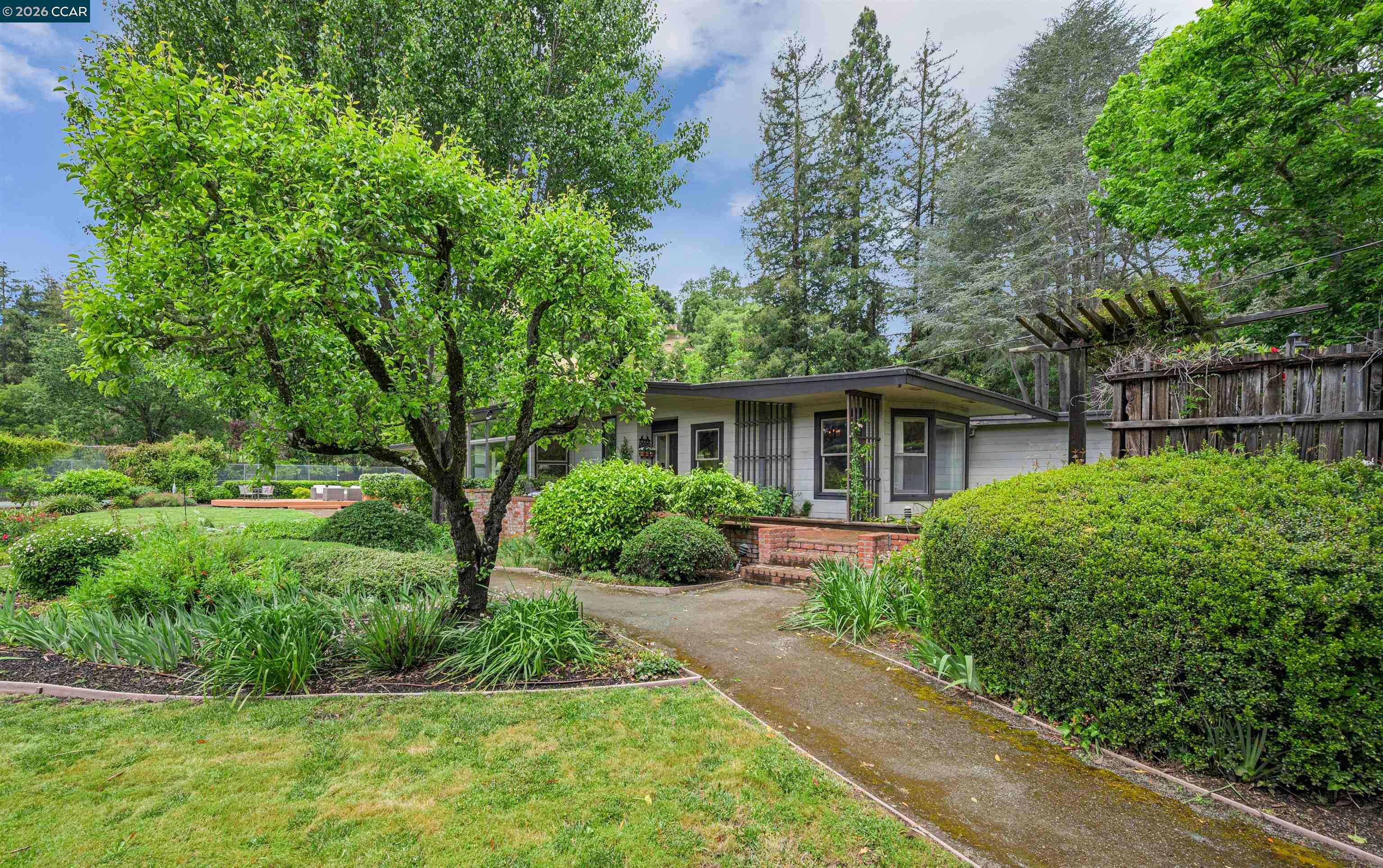 3814 Happy Valley Rd
