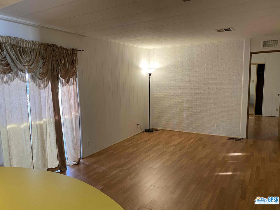 18555 Roberts Rd Unit: 20