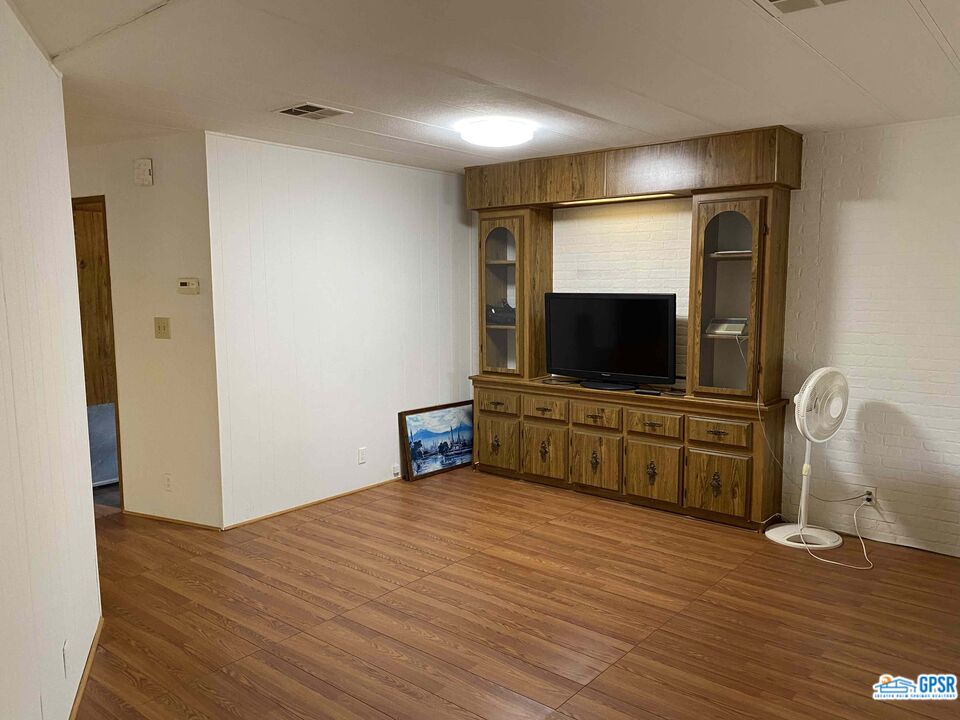18555 Roberts Rd Unit: 20