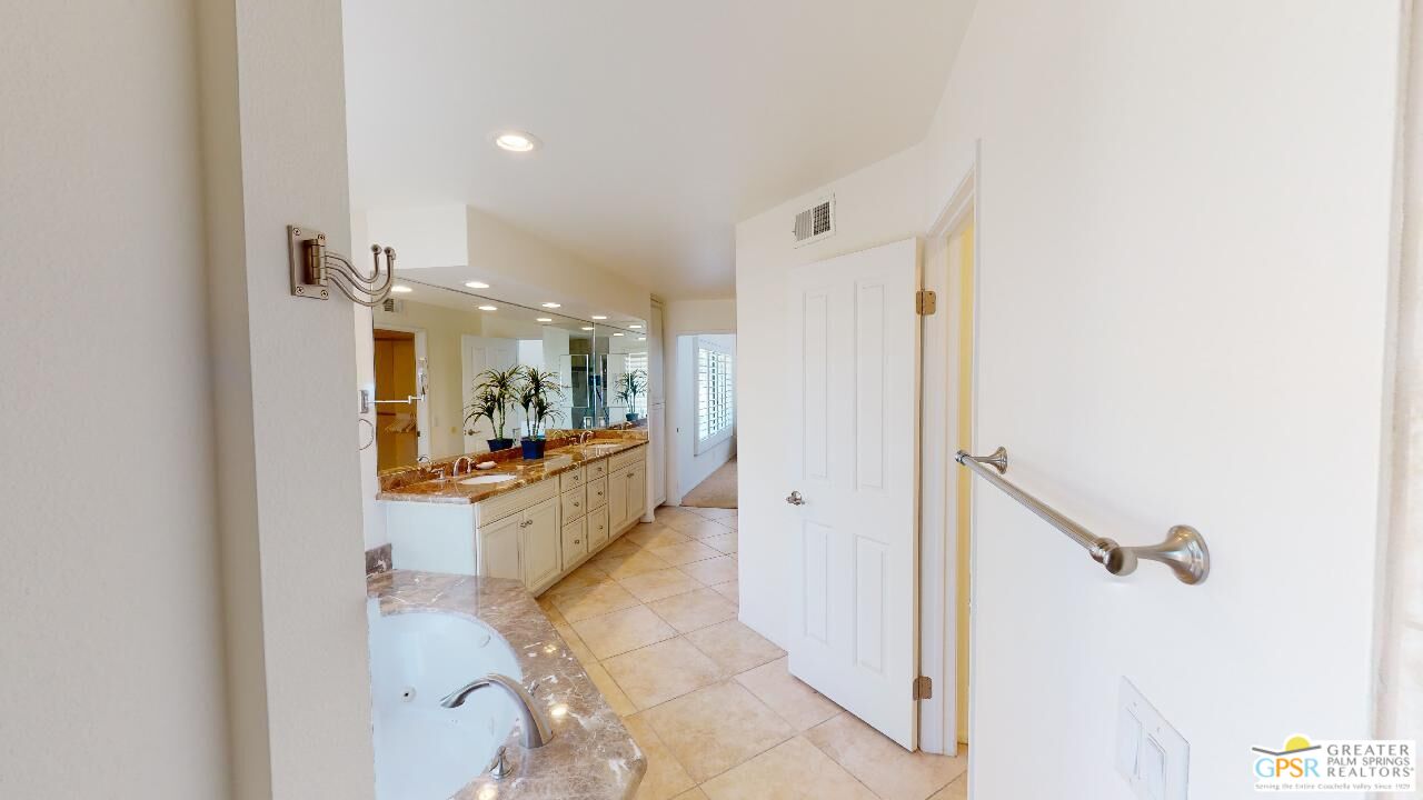 67955 Seven Oaks Dr