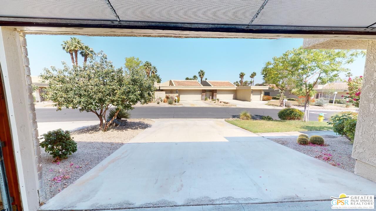 67955 Seven Oaks Dr