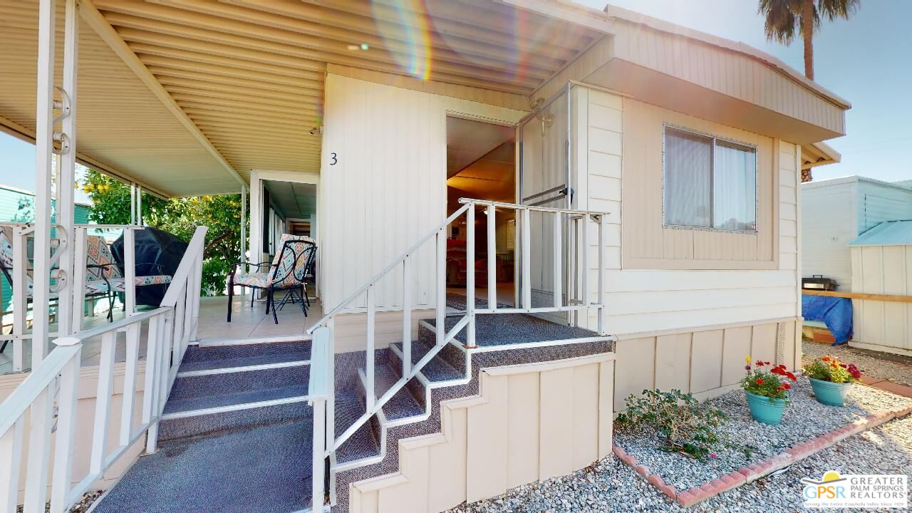 3 Coolidge Dr