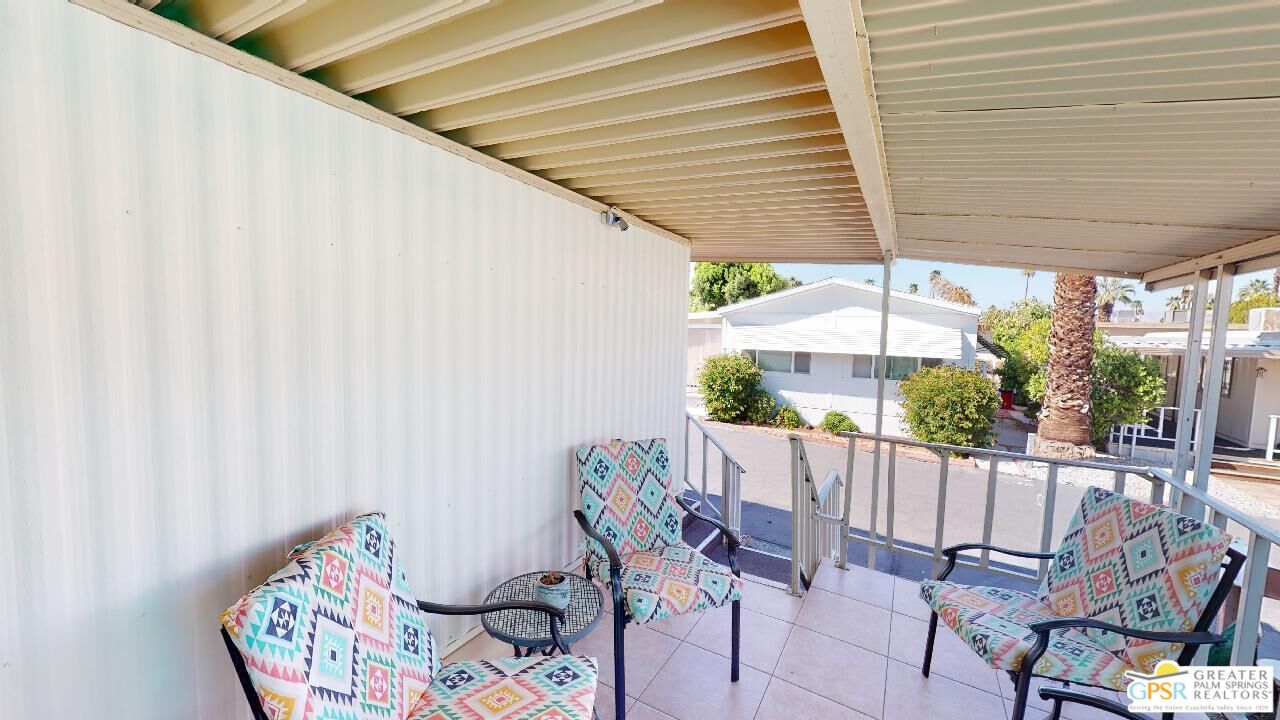 3 Coolidge Dr
