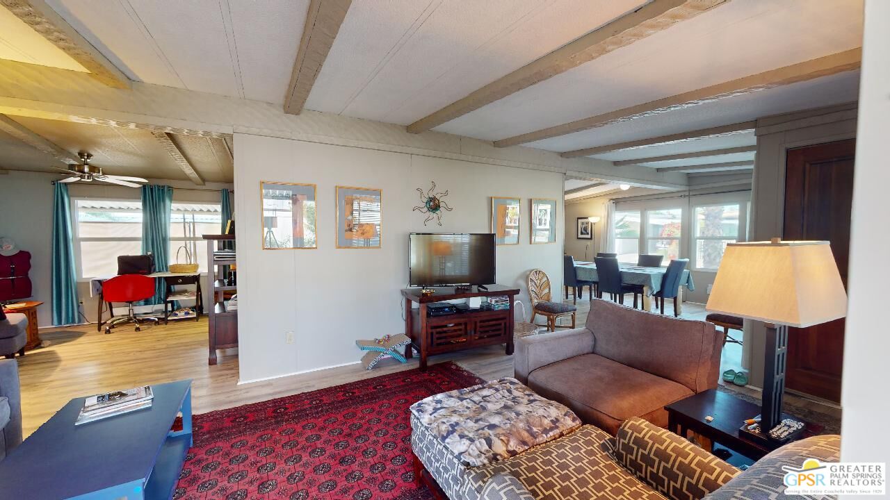 246 Laredo Dr