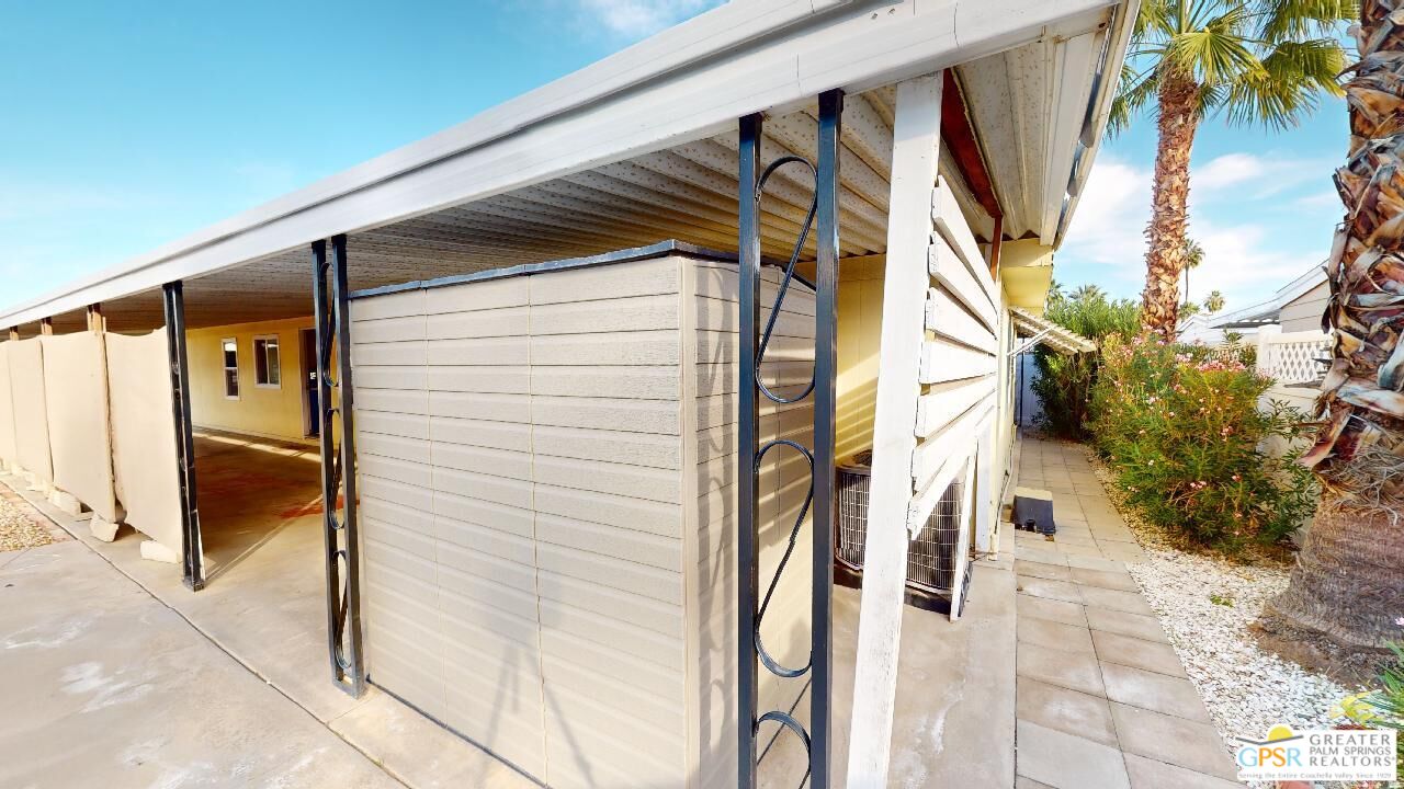 246 Laredo Dr