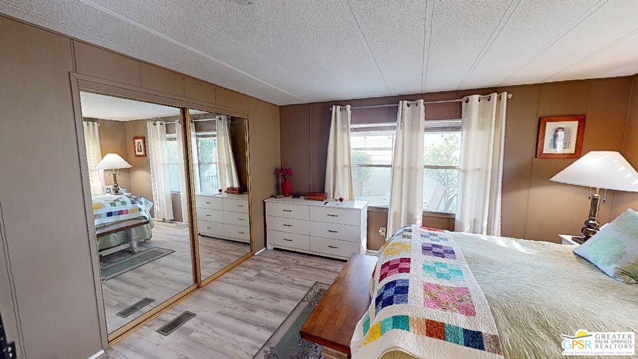 246 Laredo Dr