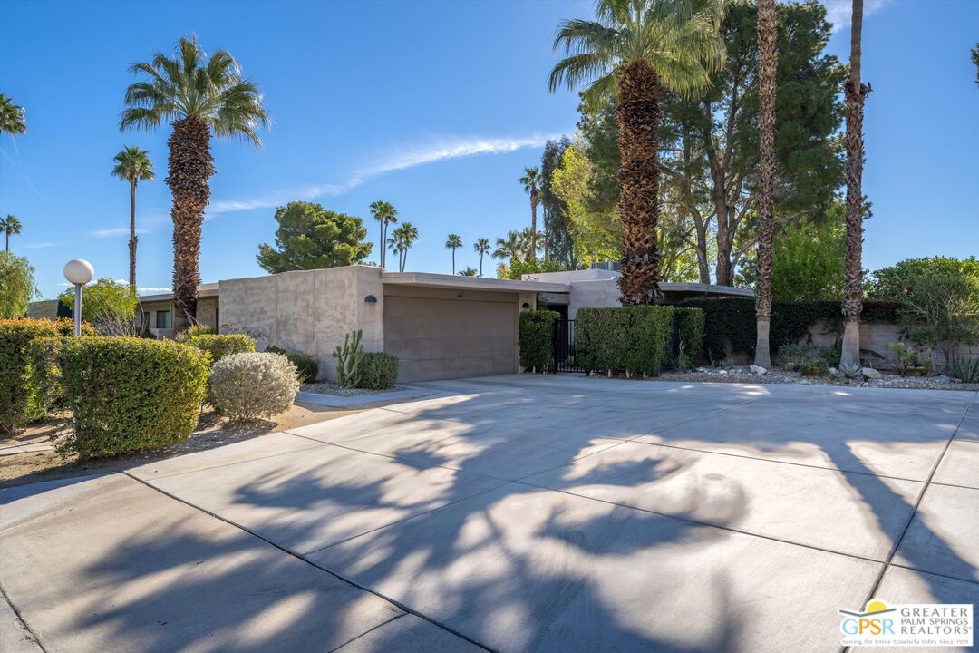 1985 E Sandalwood Dr