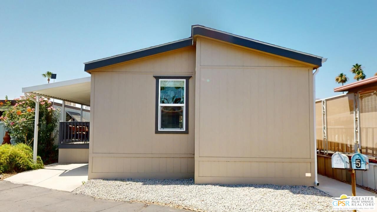 5 Garfield Dr