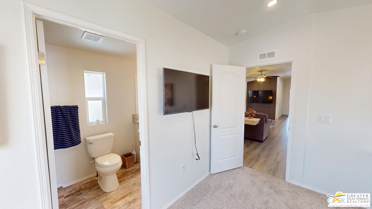 5 Garfield Dr
