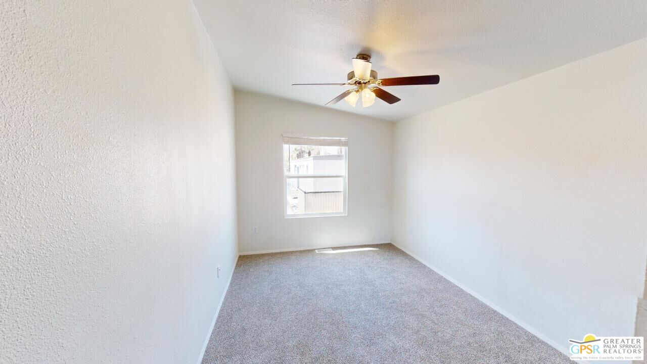 5 Garfield Dr