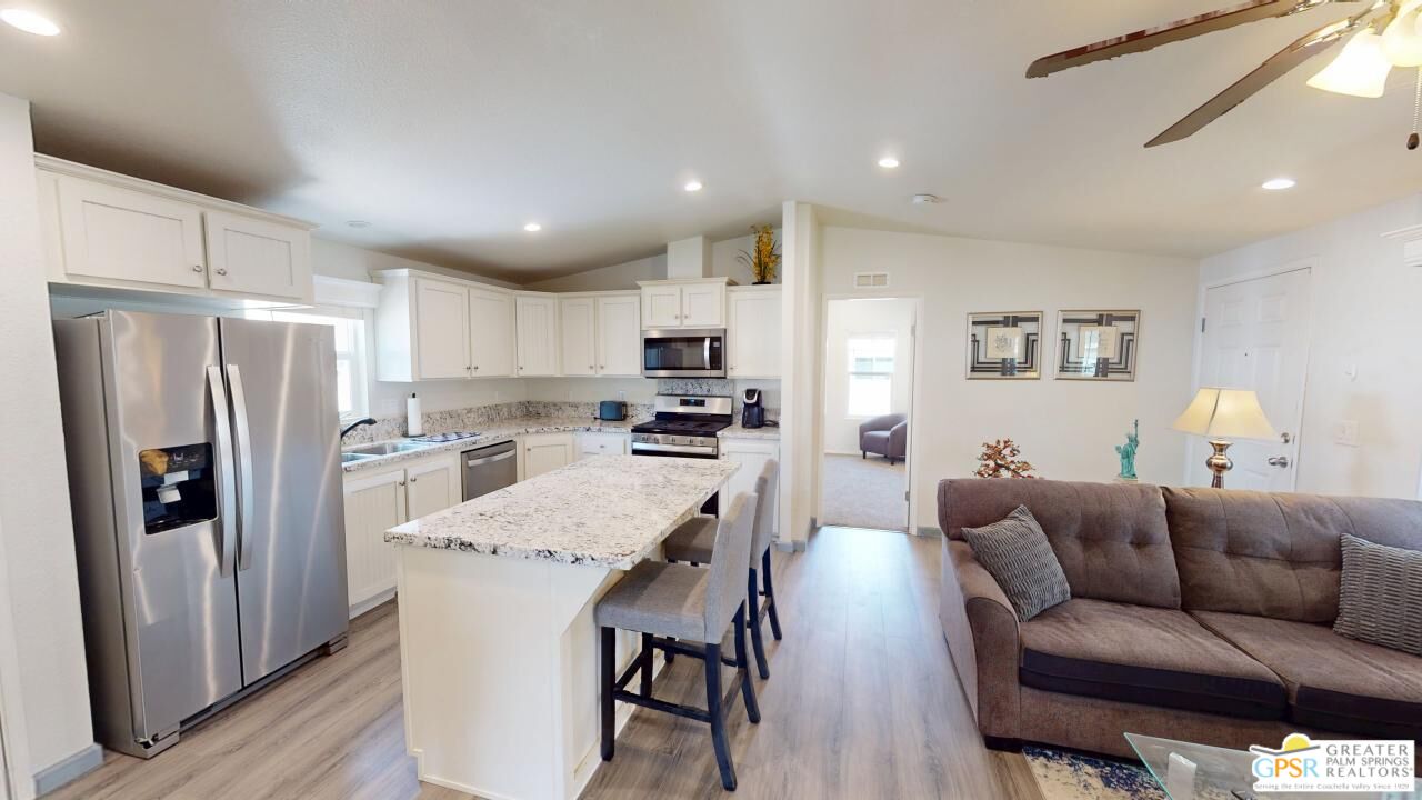 5 Garfield Dr